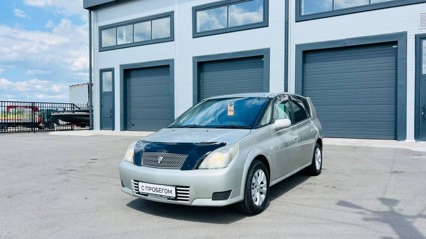 Toyota Opa, 2000 год