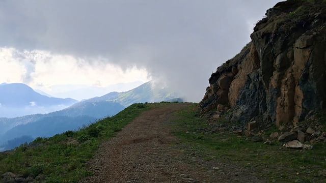 11.06.2025. Горы в облаках