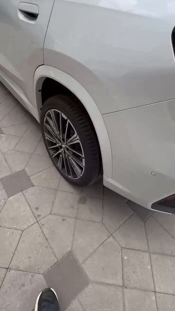 BMW X1 Белый На Черном