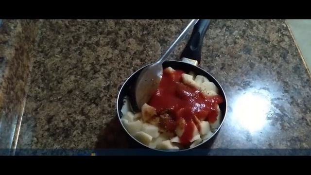 cooking onions, potatoes-yahnia