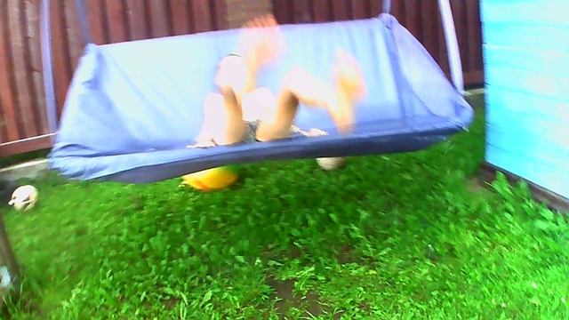 Жиза типичная ситуация на качелях