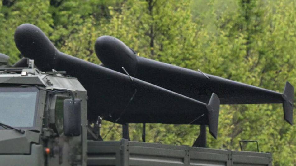 Минобороны показало кадры уничтожения "Геранью" цеха по сборке дронов ВСУ