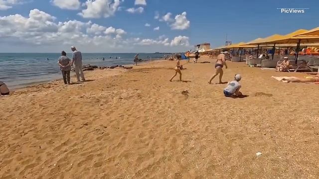 Крым Феодосия Золотой пляж сегодня 25 июня 2025. Какая погода в Феодосии сейчас, обстановка на море