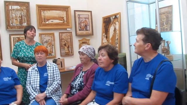 Волонтеры на выставке Золотая береста