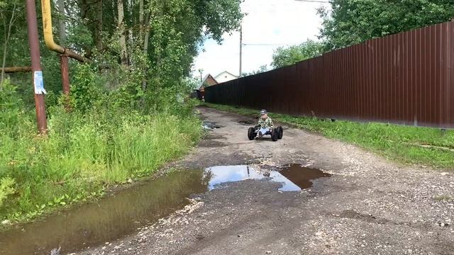 СЫНОВЬЯ ПРИДУМАЛИ РОБОТА ПОМОЩНИКА ДЛЯ БАТИ