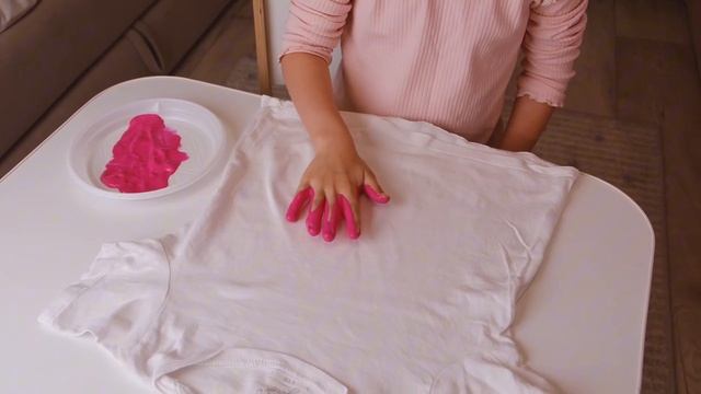 ИГРЫ С КРАСКАМИ, КРАСИМ ФУТБОЛКУ, РАЗВИВАШКИ, КРАСКИ, РИСОВАТЬ КРАСКАМИ!!!