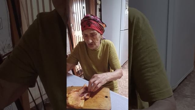 гусиные  окорочка,чуть ли не свиные.