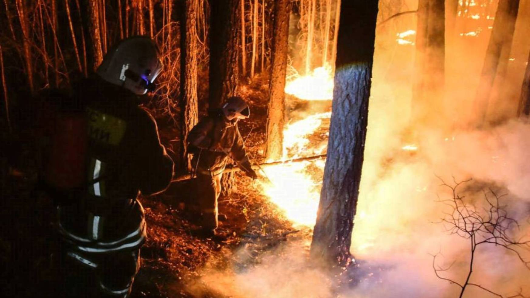 Забайкалье полыхает огнем. Площадь пожаров у поселка Атамановка стремительно растет