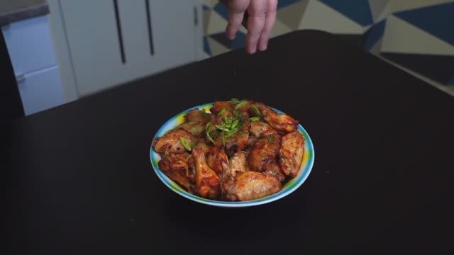 Куриные крылья в духовке - ты больше НИКОГДА не захочешь KFC!