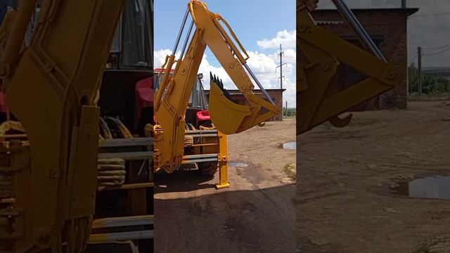Испытание экскаватора-погрузчика перед погрузкой заказчику. ООО "Донской Экскаватор"