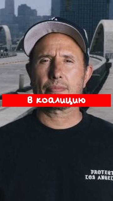 Зак_Де_Ла_Роча_присоединяется_к_бренду_уличной_одежды_BornxRaised_для_создания_новой_коллекции_Benef
