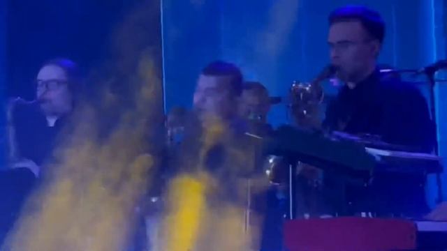 Glow Orchestra - Половина Сердца, Sex Bomb