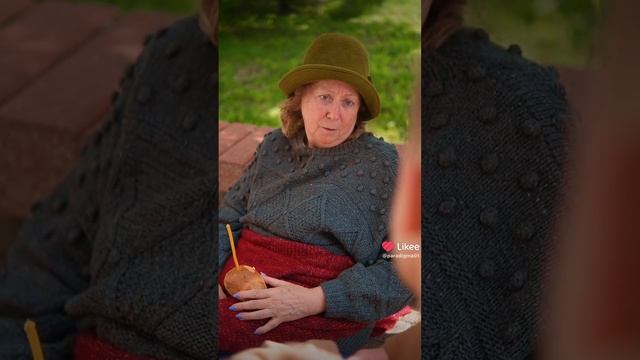 хозяин кафе смог привезти бедную бабушку