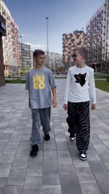 Стильные парни в образах от Hugo, Antony Morato и Molo
