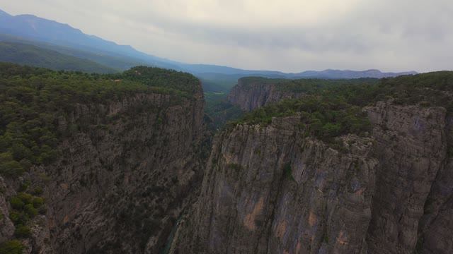 Каньон Тазы (Tazı Kanyon)