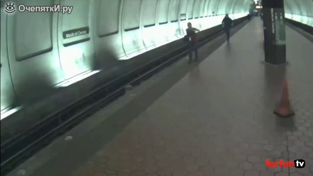 Человечные поступки героев