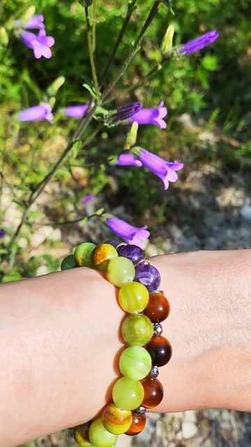 браслеты из натуральных камней от Magica #колокольчики #цветы #украшения