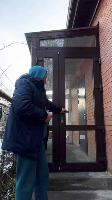 Промерзает входная дверь. Решение Тамбур проходного типа в Частный дом.