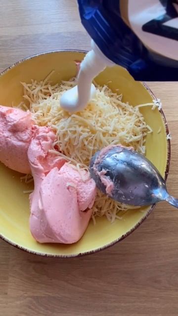 Праздничные бюджетные бутерброды с крабовыми палочками