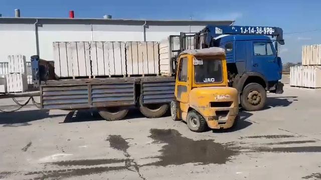 Газобетонные блоки от Уфимские ЖБИ по низким ценам с доставкой по Уфе и РБ.