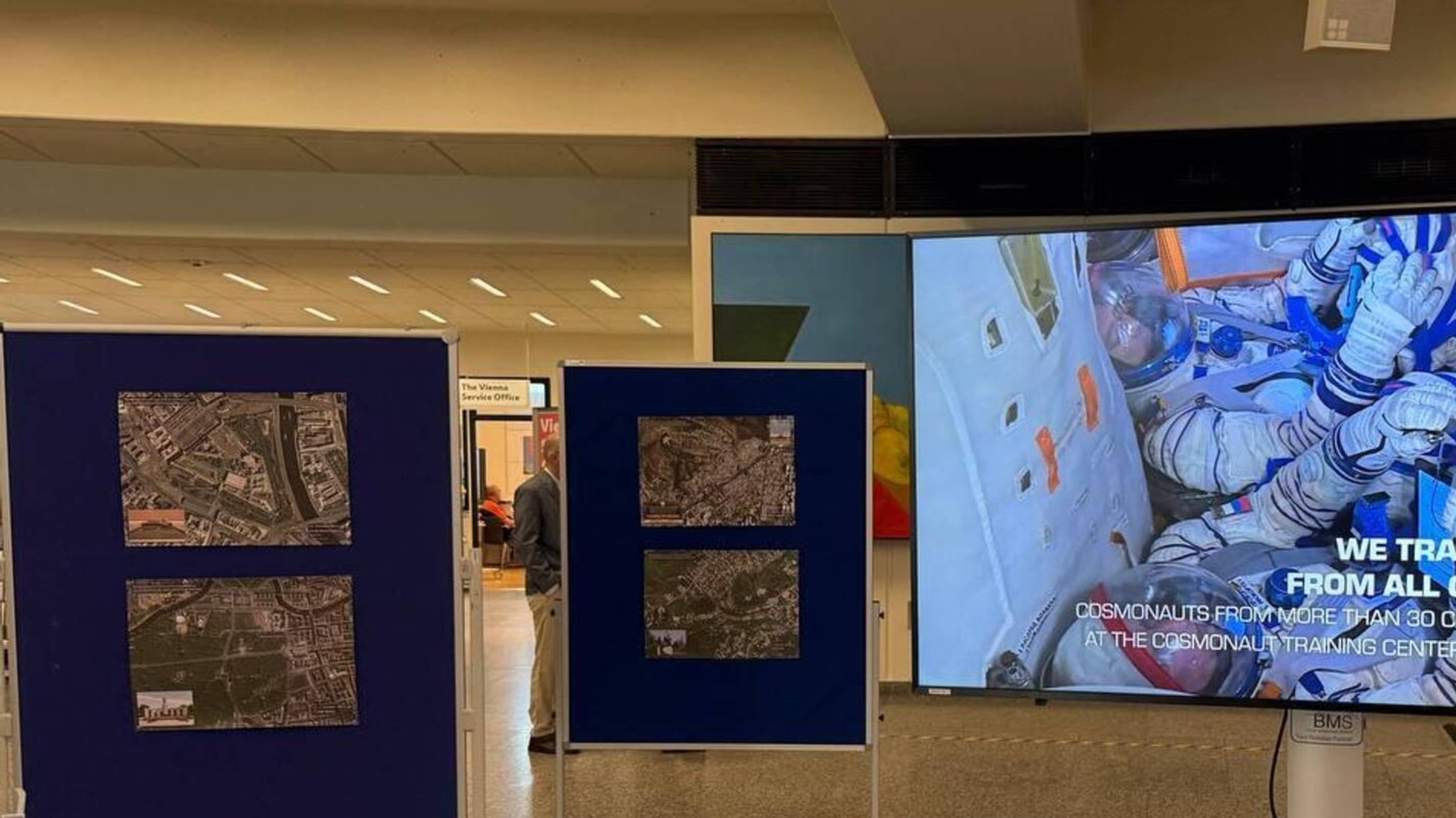 Баканов в Вене открыл фотовыставку, посвященную 80-летию Победы