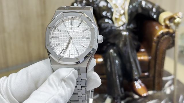 Audemars Piguet
ROYAL OAK SELFWINDING 41 MM