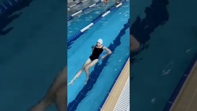 Что не так с доской для плавания?! #swimming #swim #спорт #sports #омск #бассейн #юмор