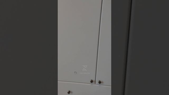 Современный шкаф в современном стиле на заказ в скандинавском стиле.