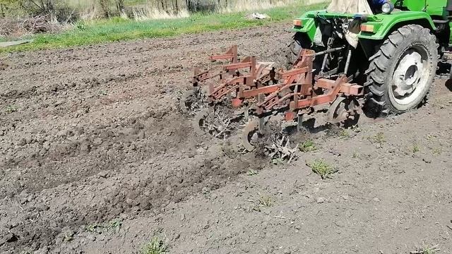 VID_20210517_143136.mp4