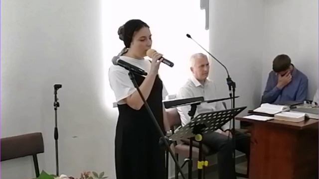 Иисус Ты склонись надо мнрю