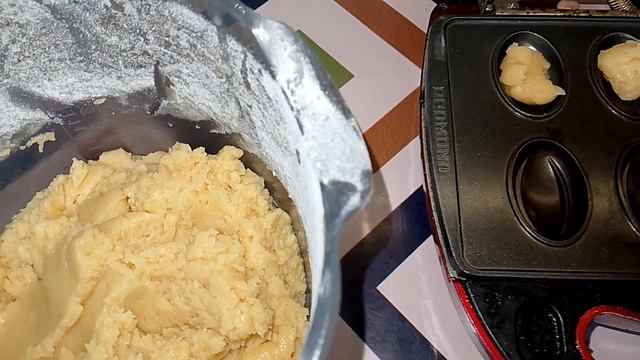 ♥️Ура! 400 подписчиков! 🎉🎈Делаем орешки со сгущенкой.🥠🍪 Спасибо всем огромное! 🙏💖