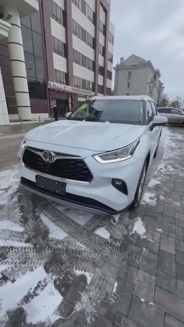Toyota Highlander 2024 Белый