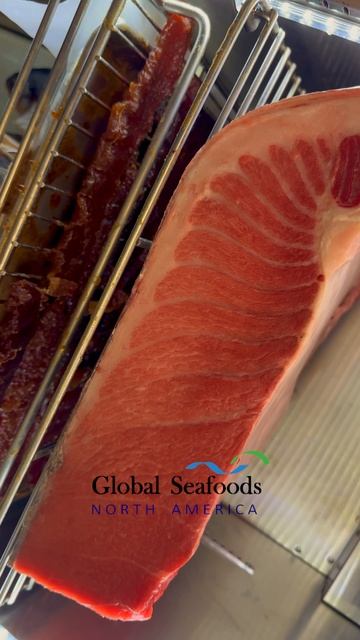 🍣 Торо – самая ценная часть тунца Bluefin
Нежный, жирный, тающий во рту