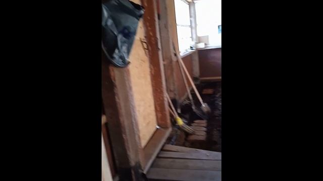 Купил дом. Разбираем старый двор и строим веранду✌