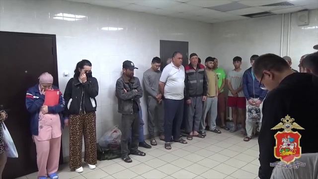 ‼️В Химках задержали 39 мигрантов проживающих рядом с Шереметьево‼️