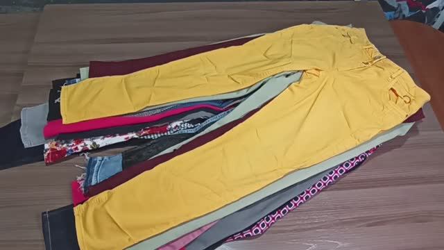 Лот 107 Брюки Джинсы Женские Германия Премиум 1100₽_кг 9 кг 26 ед