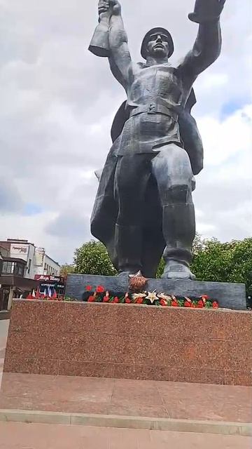 Памятник солдатам