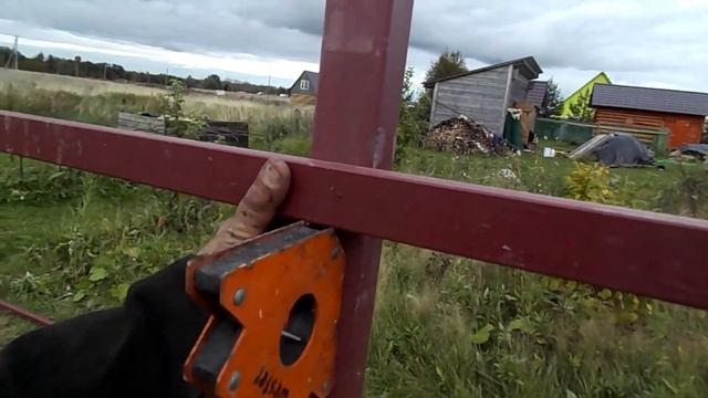 Сварочные магниты при строительстве заборов