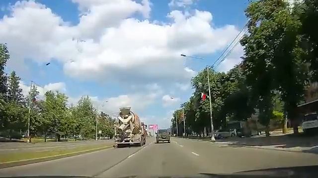ДНР. Посмотришь на дороги и дома — сразу видно, как там обстоят дела..