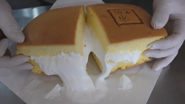 Теперь это огромный хит благодаря доставке, Laojie Giant Castella