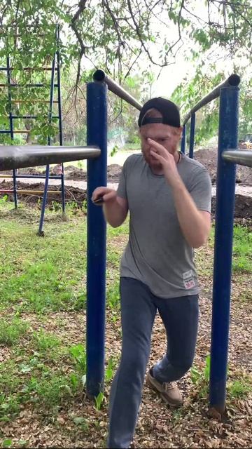 Бесполезно тратить всю свою жизнь на один-единственный путь, особенно, если этот путь неимеет сердца