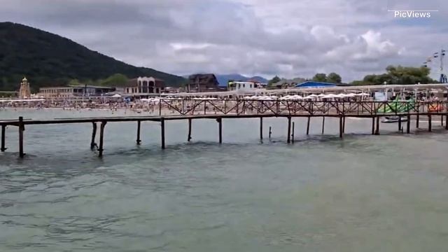 Геленджик Архипо-Осиповка Чёрное море сегодня 26 июня 2025. Обстановка на Центральном пляже, погода