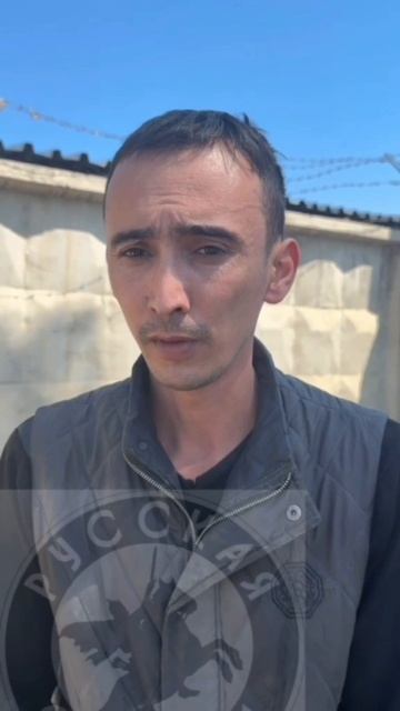 Узбек извиняется перед людьми.