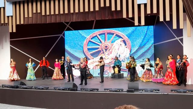Цыгане России, Театральный бульвар (1)