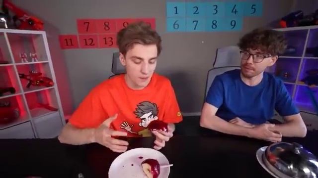 ВЛАД А4 - КРАСНАЯ vs СИНЯЯ ЕДА Челлендж !