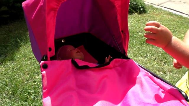 Диана и Рома КЛАССНАЯ КОЛЯСКА для КУКЛЫ Baby Born