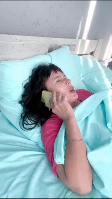 Когда ты в отпуске первый день и тебе звонят с работы😱!