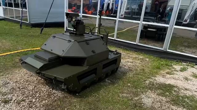 "Ростех" представил первого робота для разминирования лазером