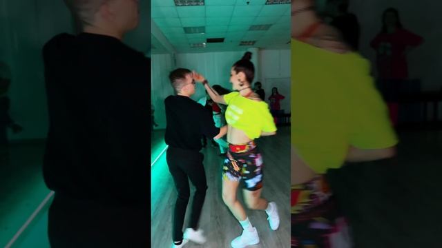 Парные латиноамериканские танцы. Кубинская Сальса в Курске. Школа танцев Dance Life