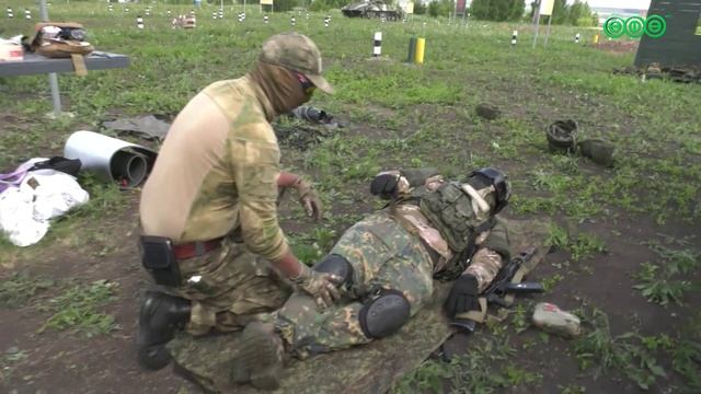 Вытаскивали товарища из подбитого танка и оказывали первую помощь в окопе